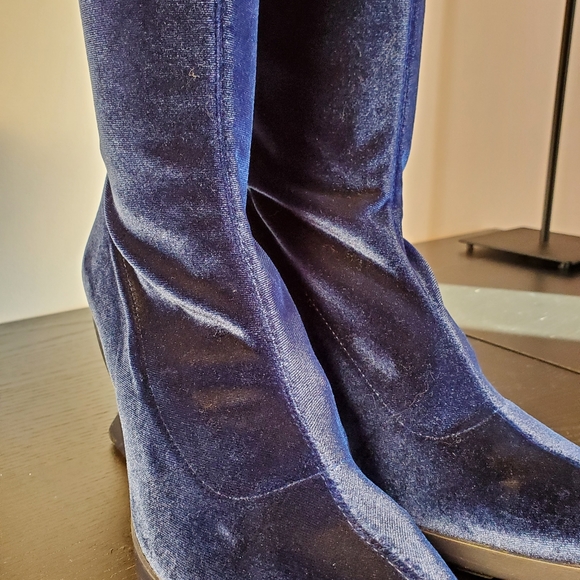John Fluevog Ishshoes Chatterbox Blue Velvet - Picture 2 of 13